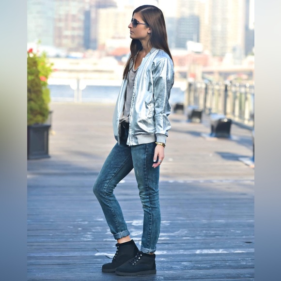 UGG Bethany Boots - Picture 14 of 15